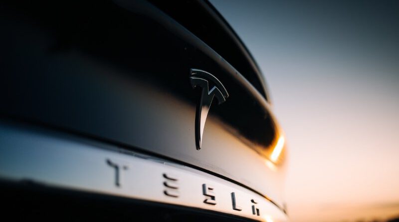 Elon Musk's survey leads to a drop in Tesla's tokenized shares